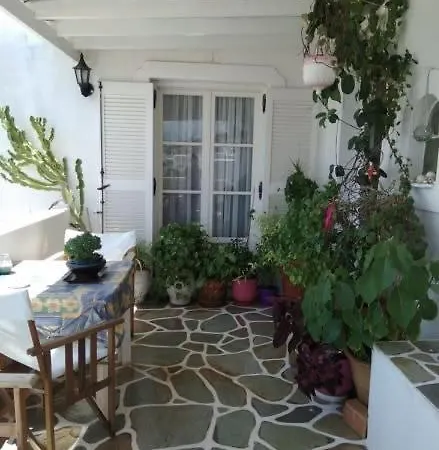 Margarita'S Cozy Retreat - Paros Summer Escape *